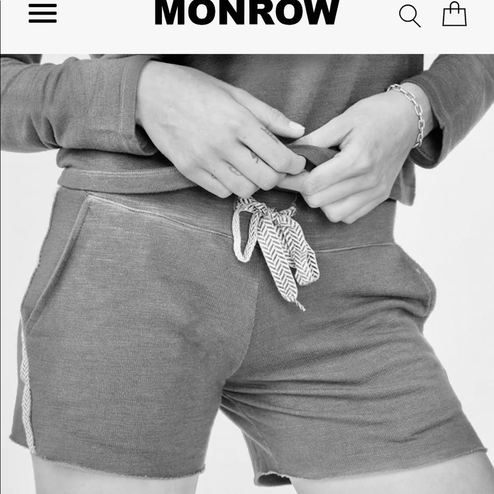 NWT Monrow Drawstring Pocket Shorts in Taupe, Size M